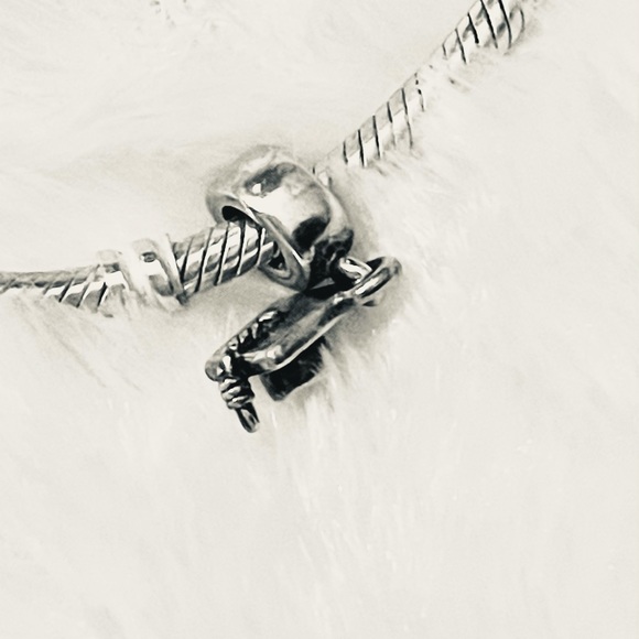 Pandora dangle graduation cap charm - Picture 4 of 8